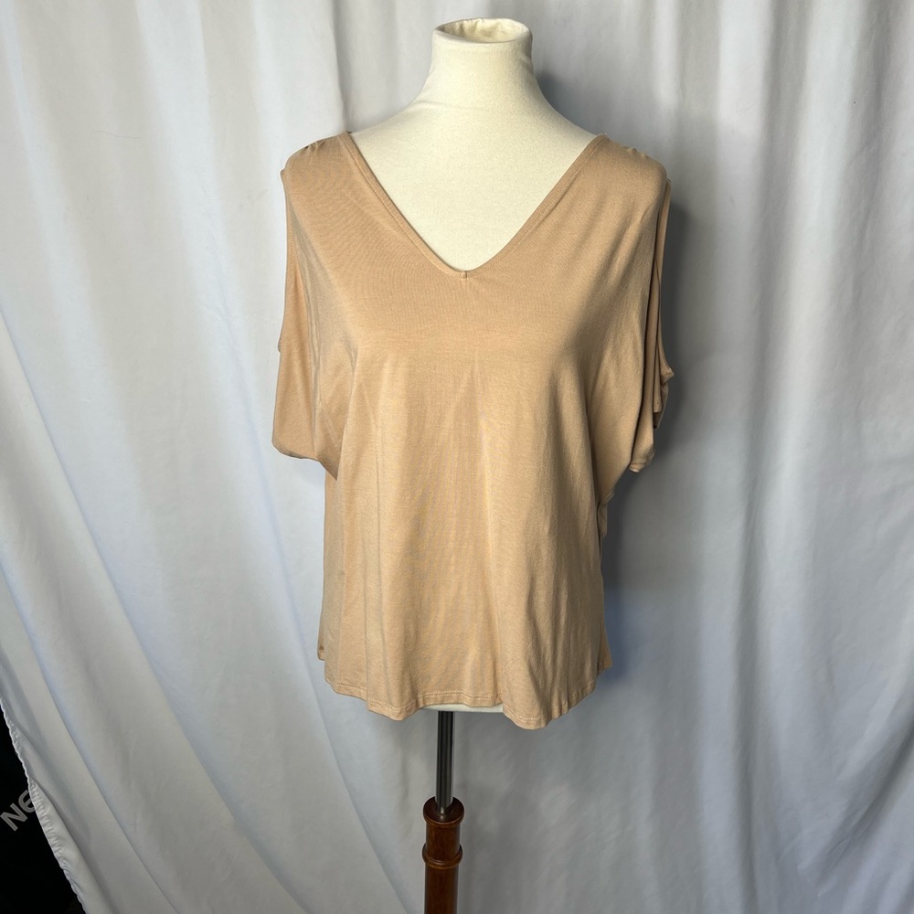 VENUS Tan V-Neck Cold Shoulder Soft Flowy Top - Size Large